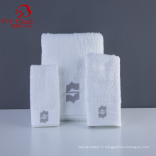 Bonne absorbant Hôtel 5 étoiles de haute qualité 100% Coton Logo White Towel Beauty Center